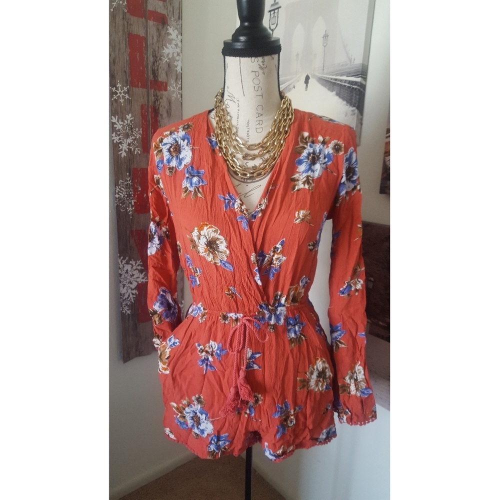 Forever 21 🌻🌼 Flower Romper 👗